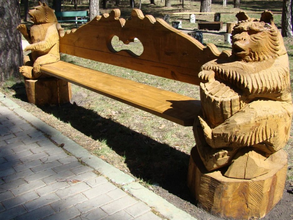 Деревянные резные скамейки