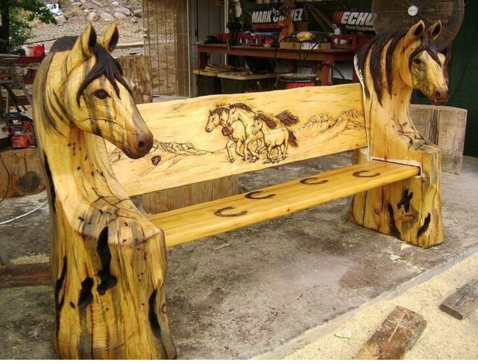 Скамейка лошадь