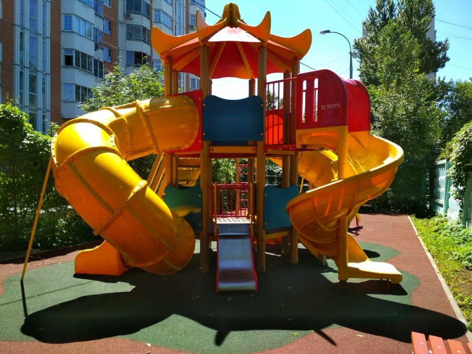 Крутые детские площадки