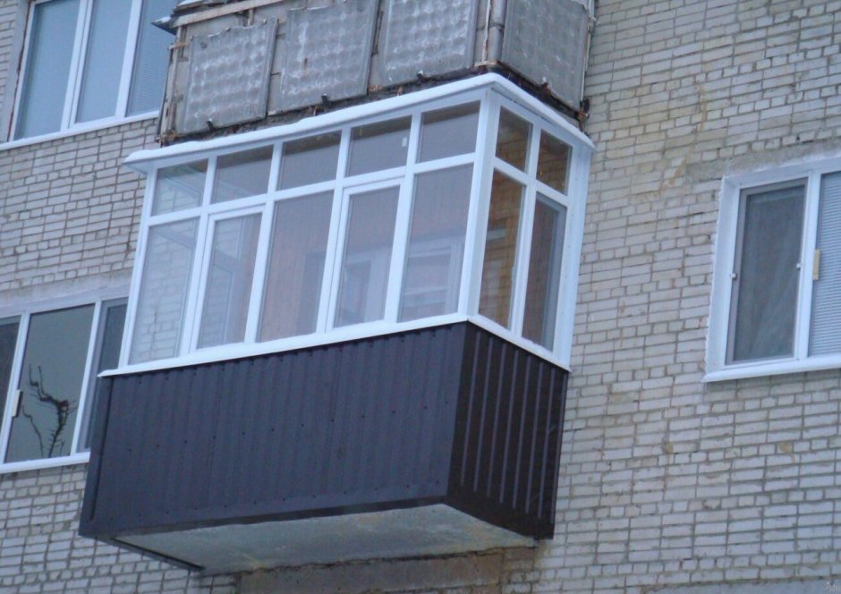 Застекленный балкон снаружи