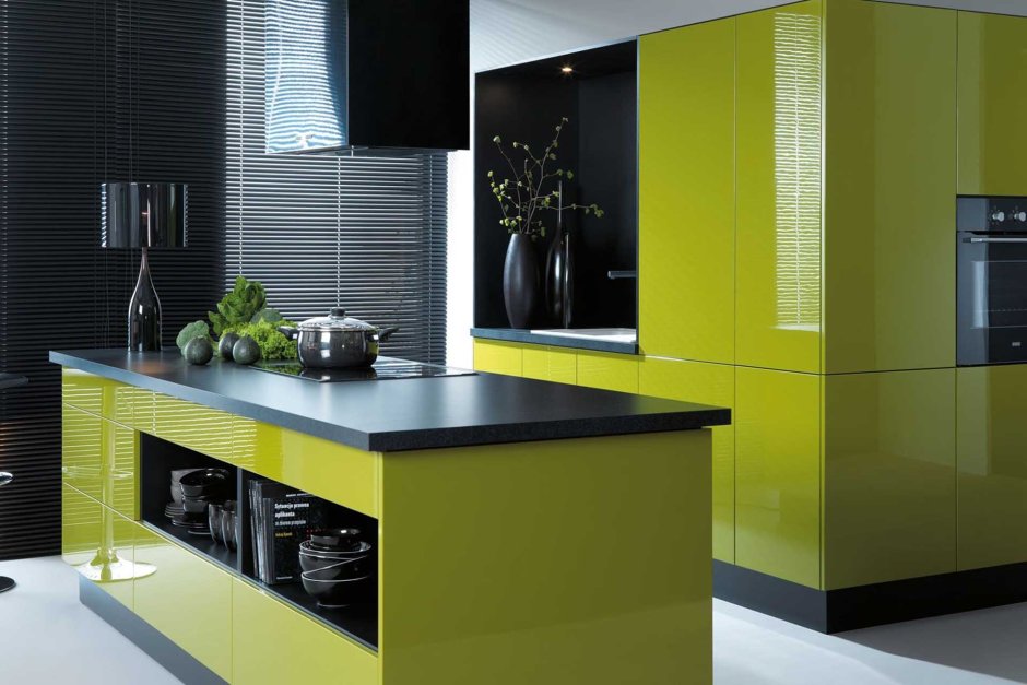 Цветные кухни