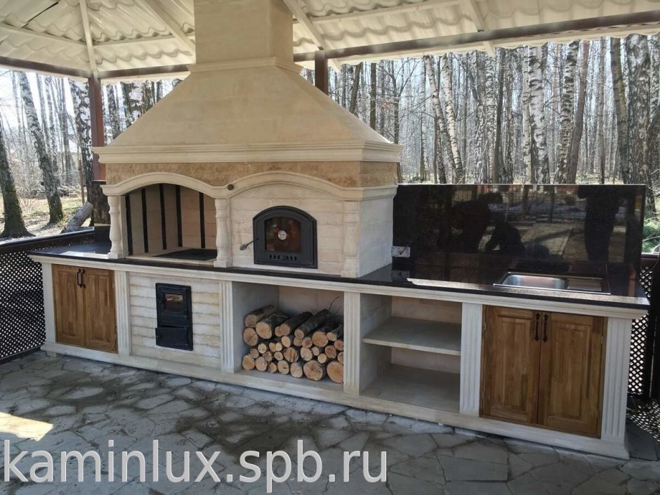 Барбекю с мойкой и разделочным столом