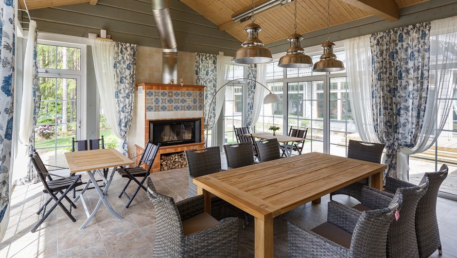 Интерьер современной летней кухни