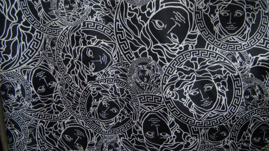 Горгонейон Версаче