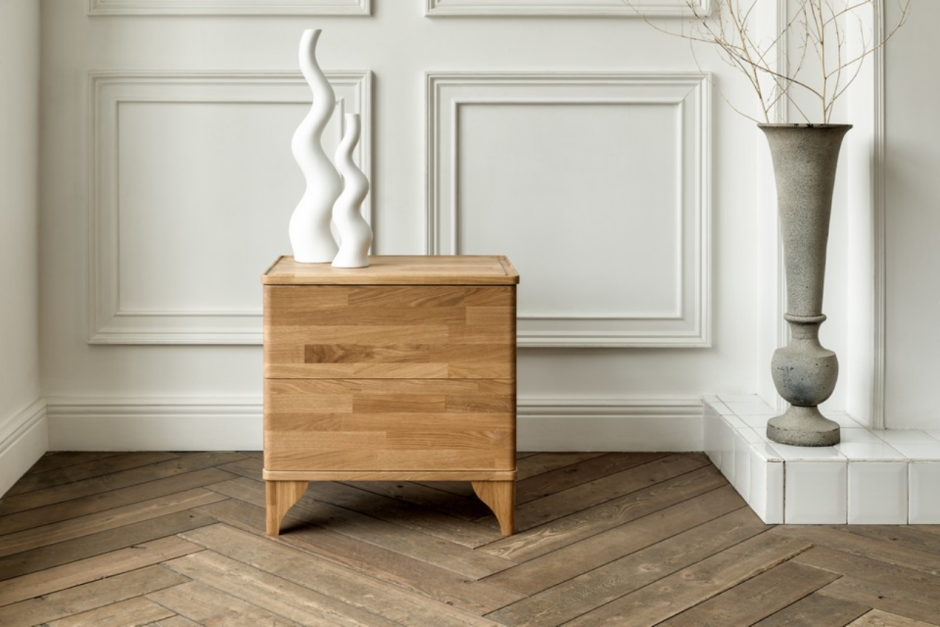 Прикроватные тумбочки из дуба