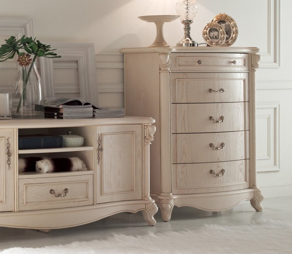 Комод Маркетри Людовика 17 век