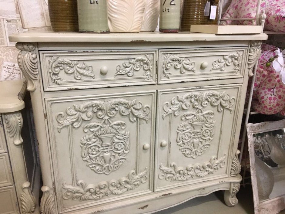 Тумба под ТВ классика белая с патиной золото