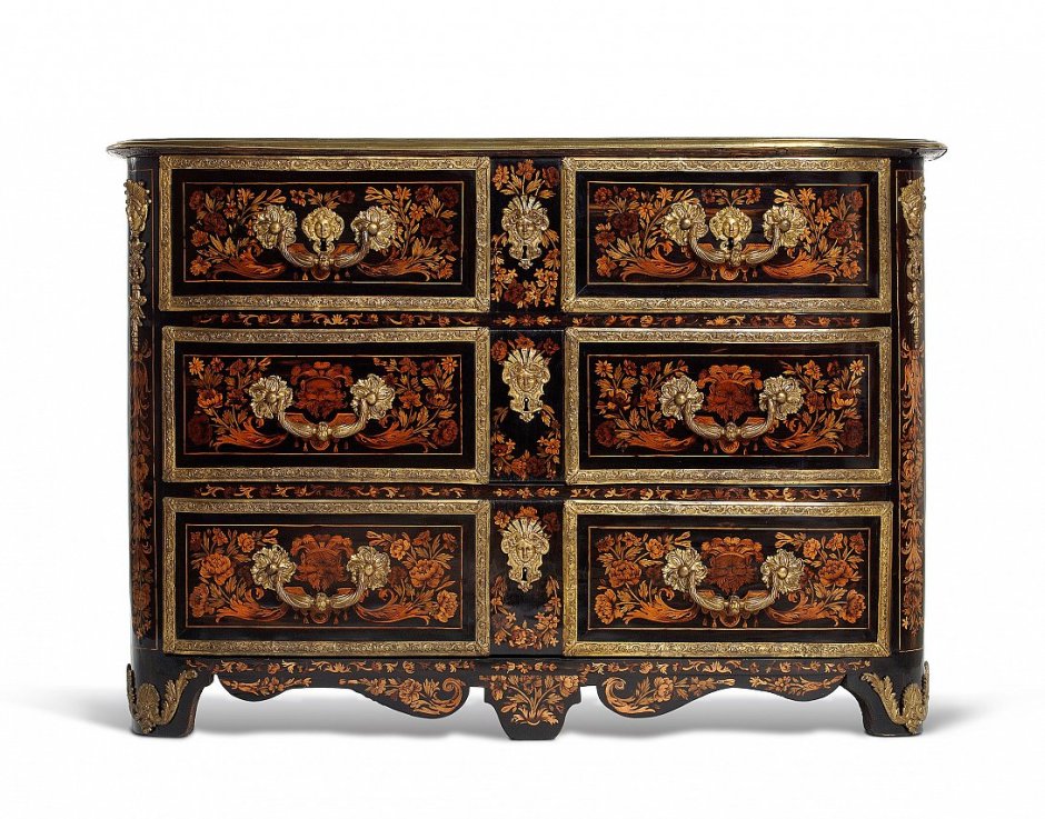 Старинный комод Барокко