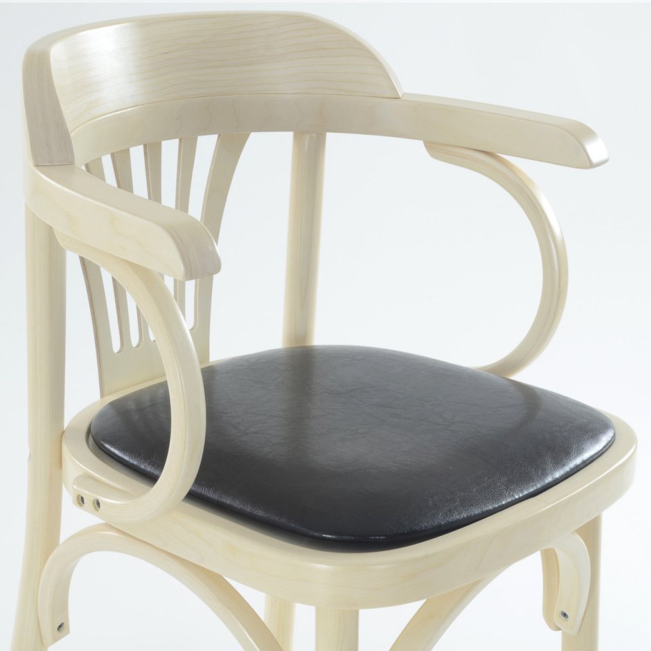 Табуретка с мягким сиденьем