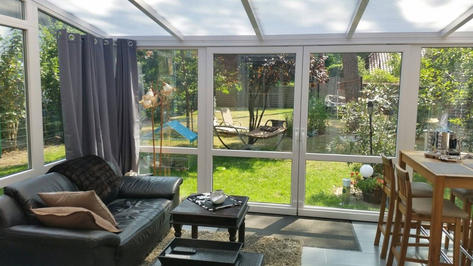 Веранда с панорамными окнами