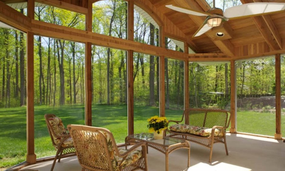 Большие деревянные окна для террасы