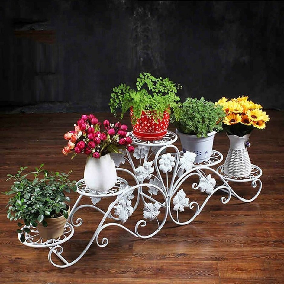 Цветочницы из металла