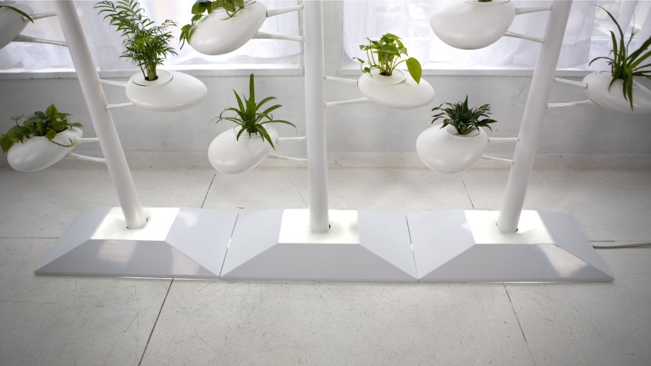 Стойка для цветов напольная