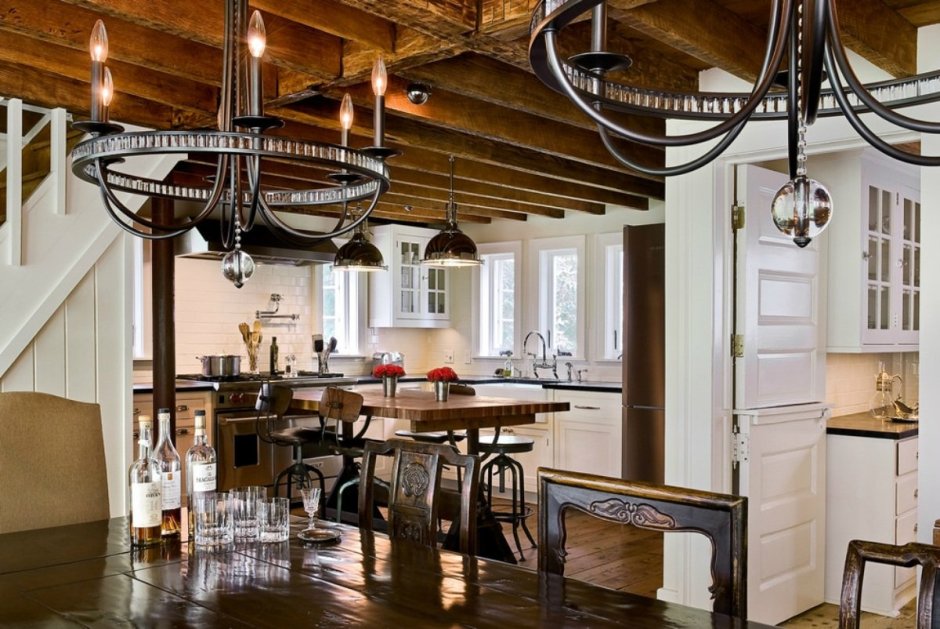 Освещение потолка с балками