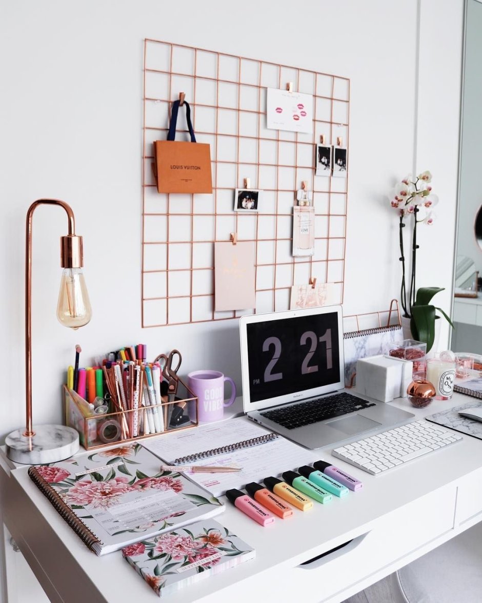 Украшение рабочего места