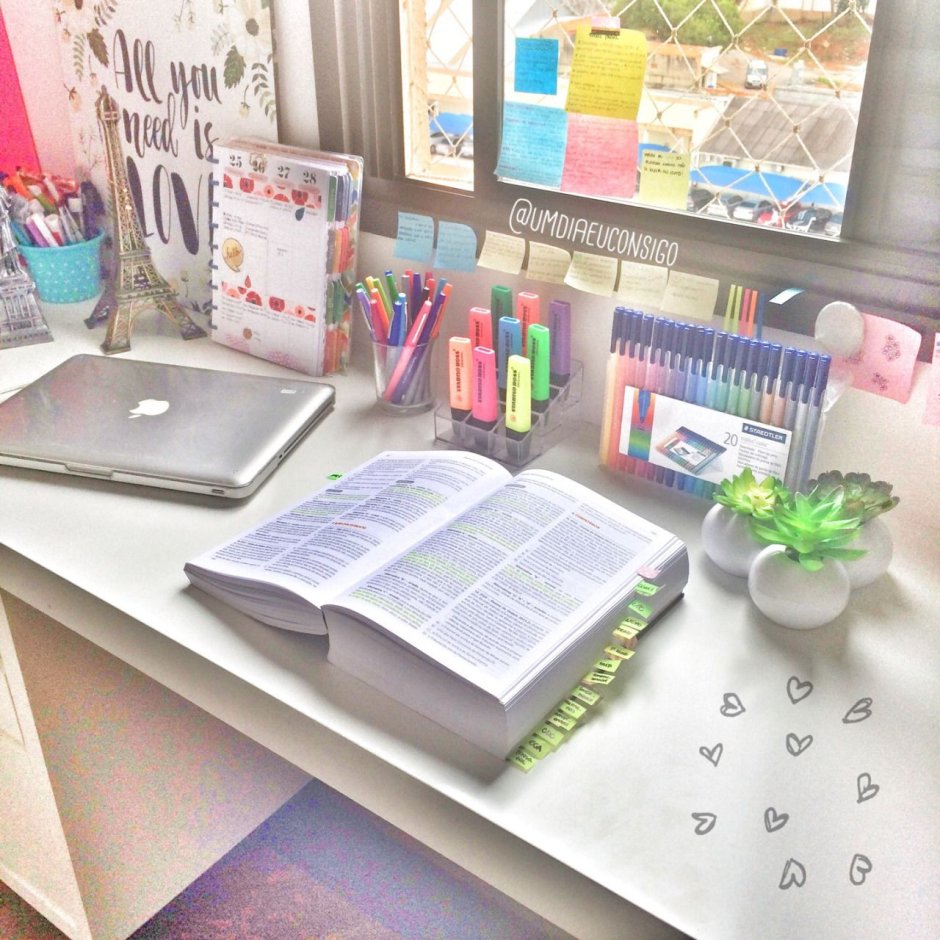 Рабочее место в офисе