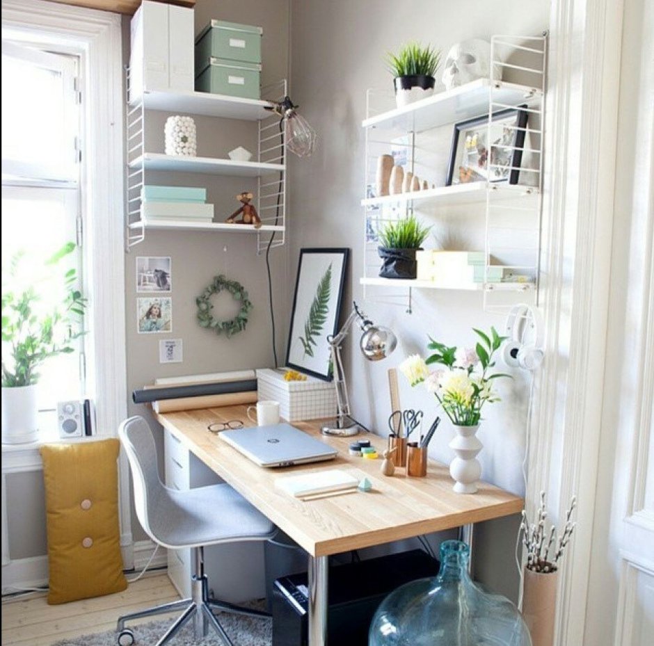 Украшение стола для учебы