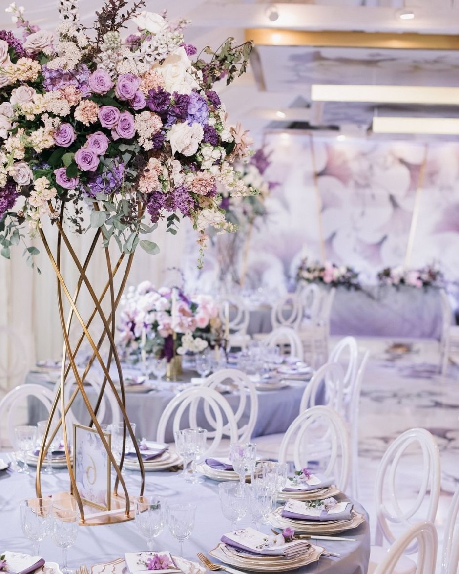 Композиция на гостевой стол