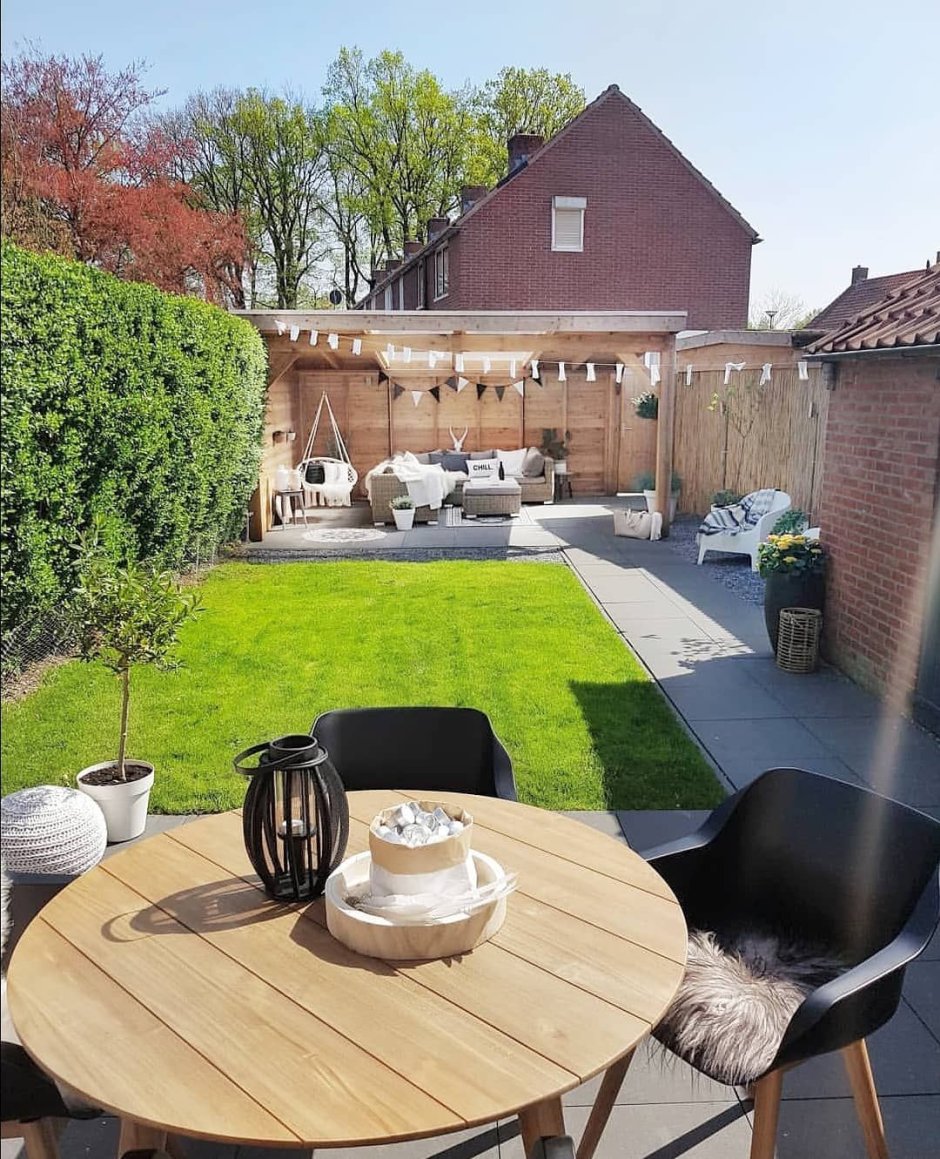 Задний двор