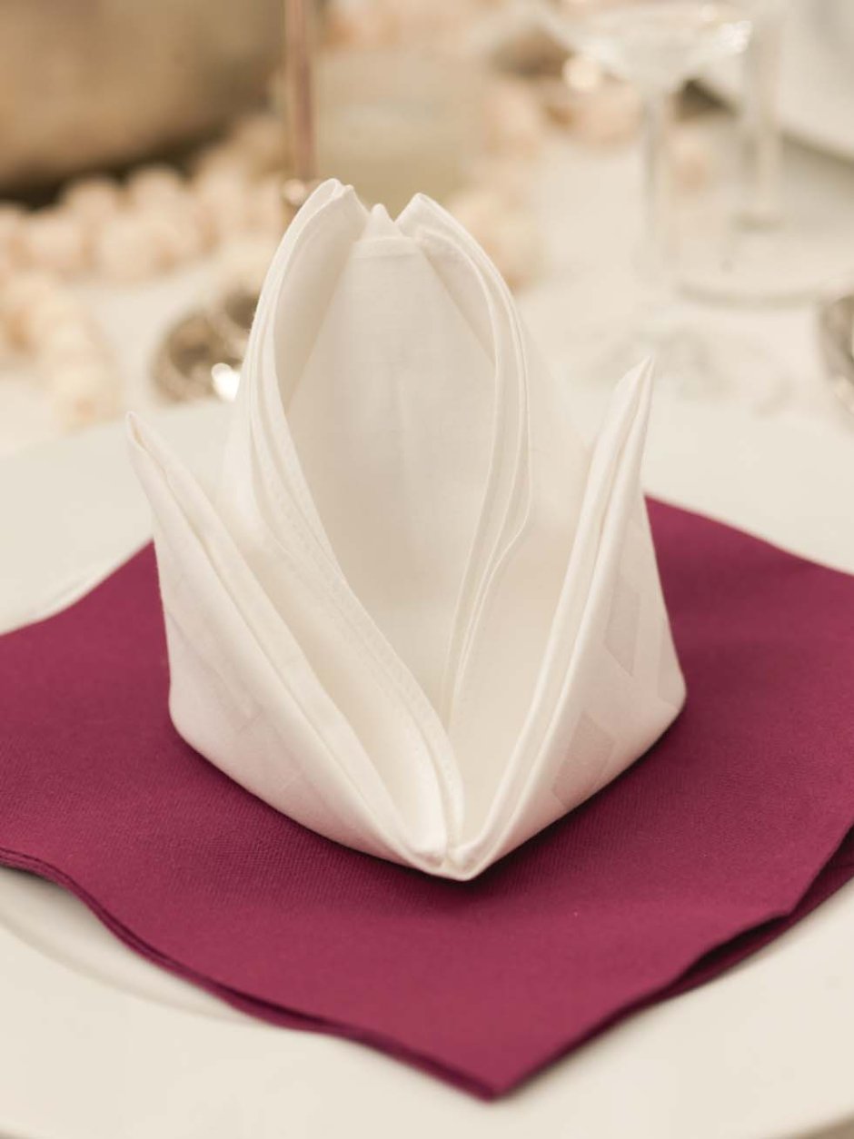 Сервировка салфеток бумажных