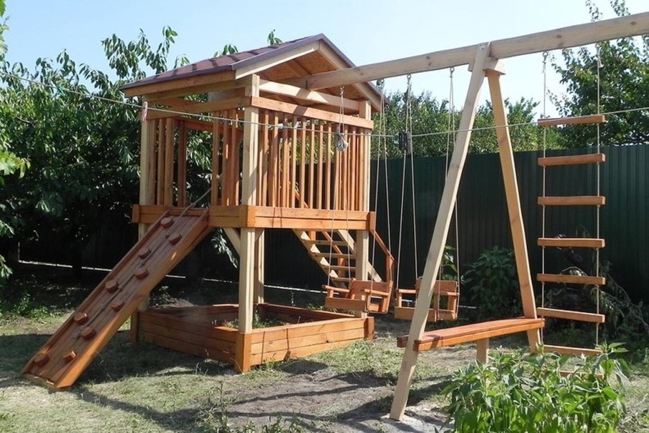 Детские площадки из дерева