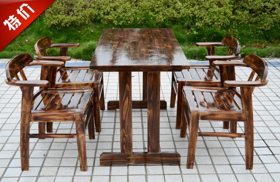 Деревянное кресло