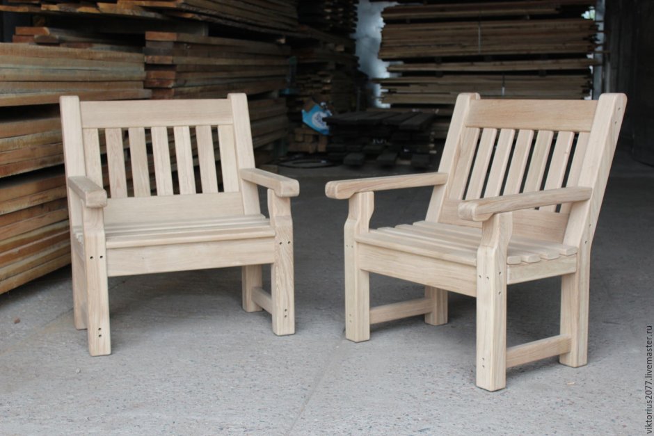 Кресло для сада из дерева