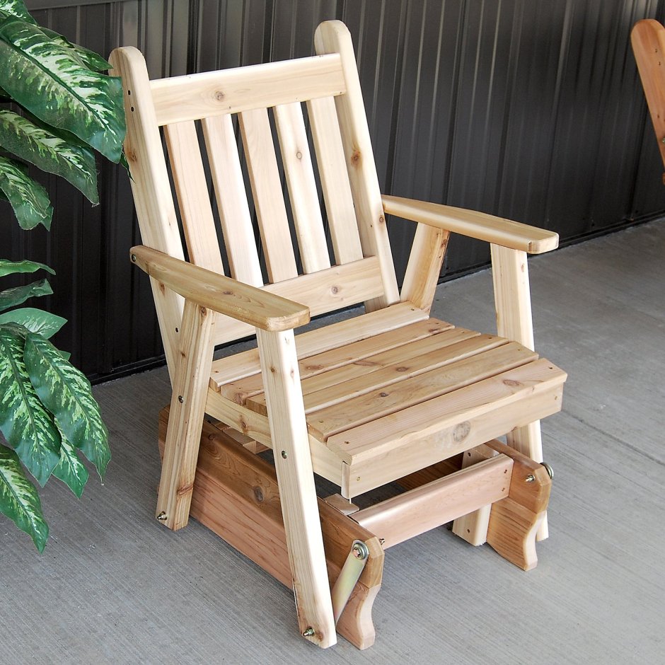 Оригинальная лавочка из дерева