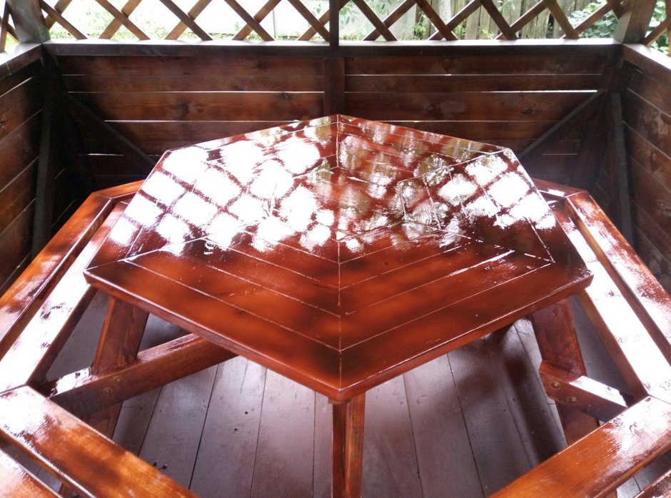 Восьмиугольный стол для беседки