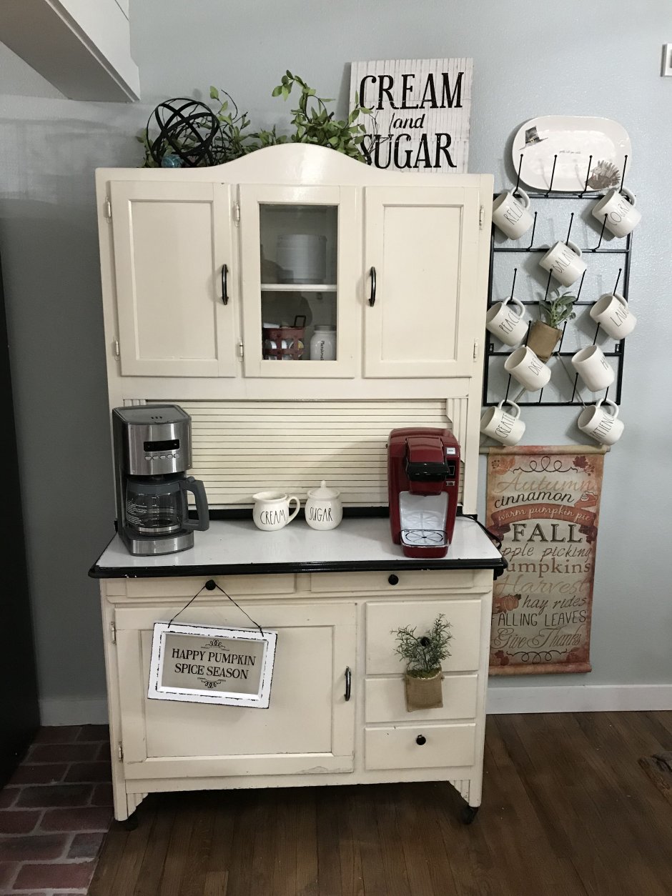 Шкаф для кофейного уголка