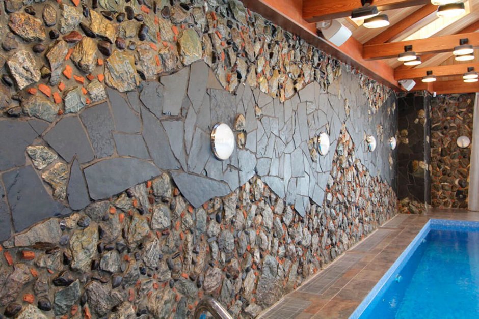 Отделка стен натуральным камнем