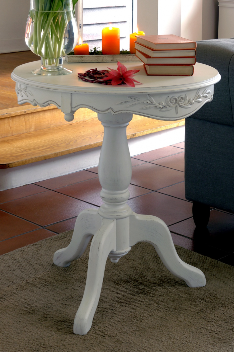 Стол на круглой опоре