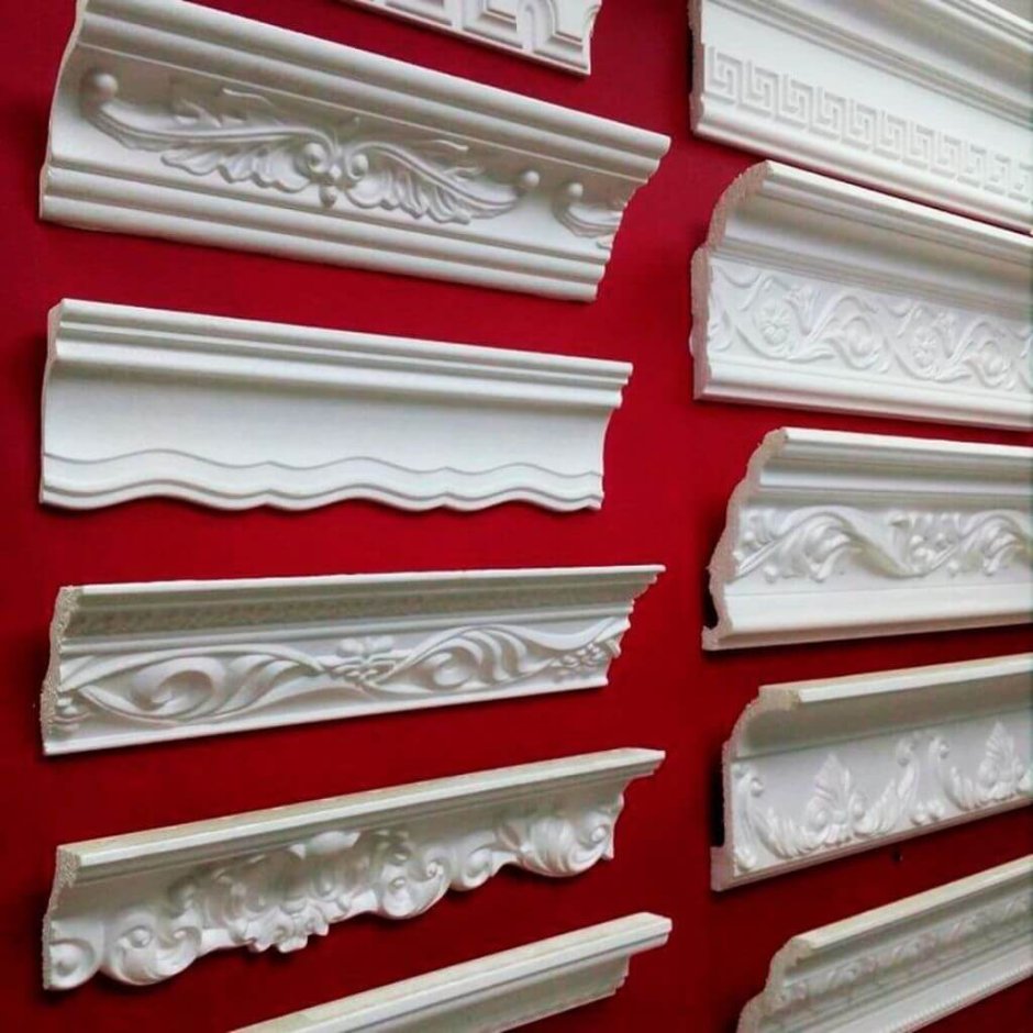 Гипсовая лепнина на потолке