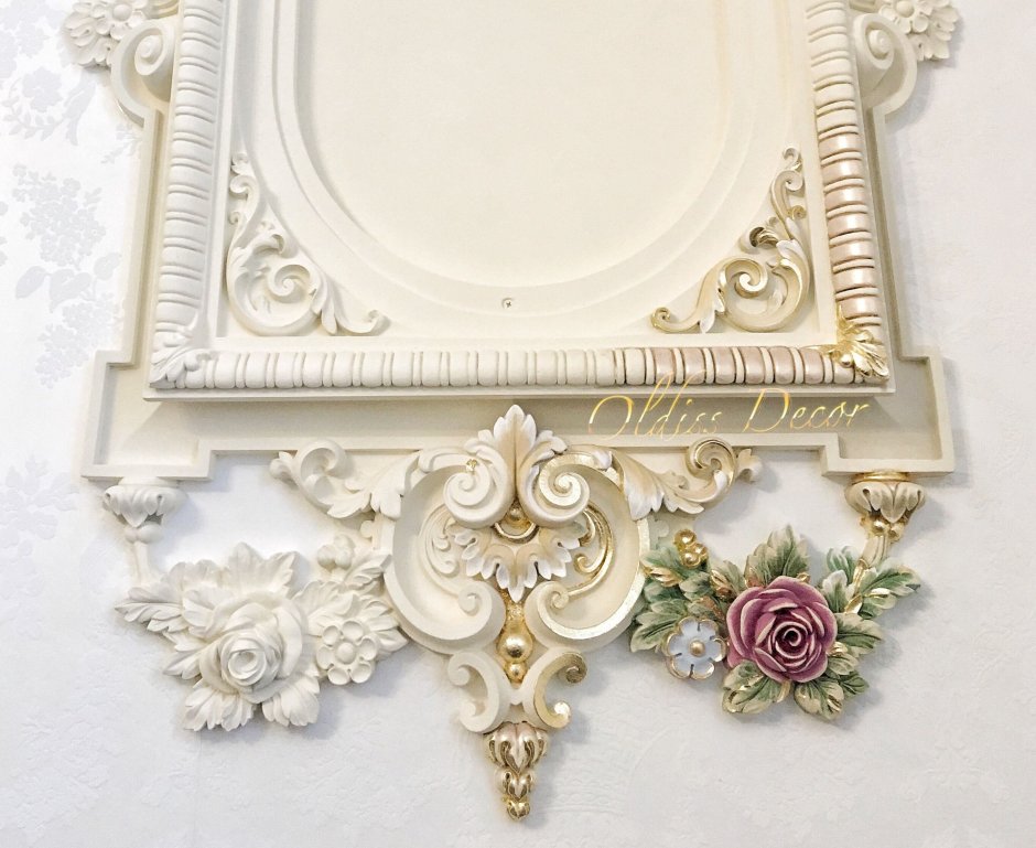 Пенопластовый декор для потолка