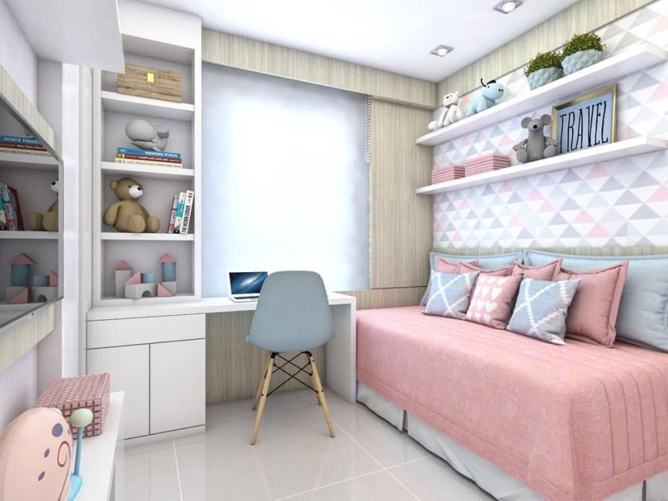 Квадратная комната для девочки