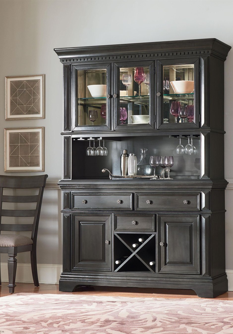 Кухня в стиле Кантри с полками