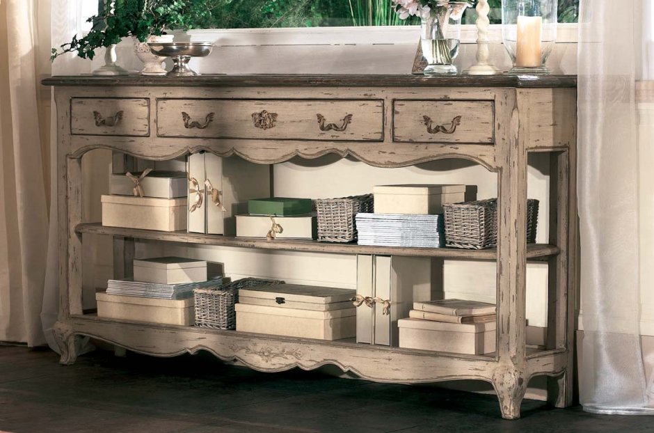 Старая мебель в интерьере