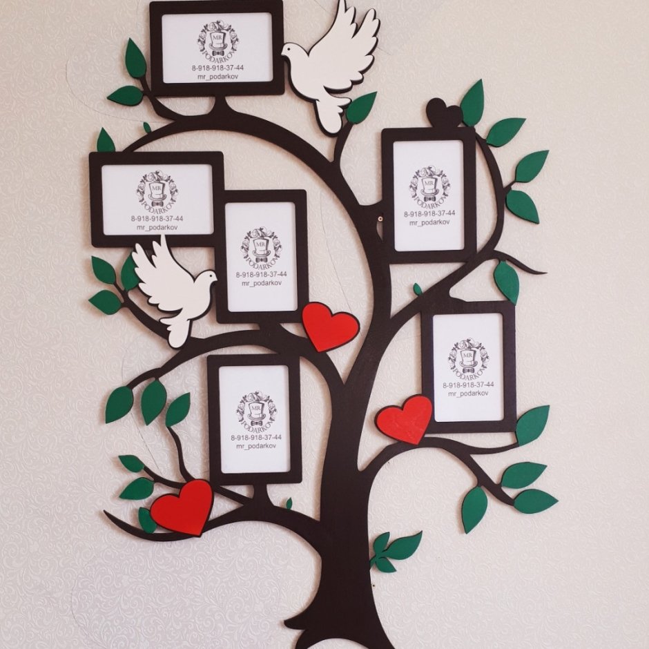 Дерево на стену с фоторамками