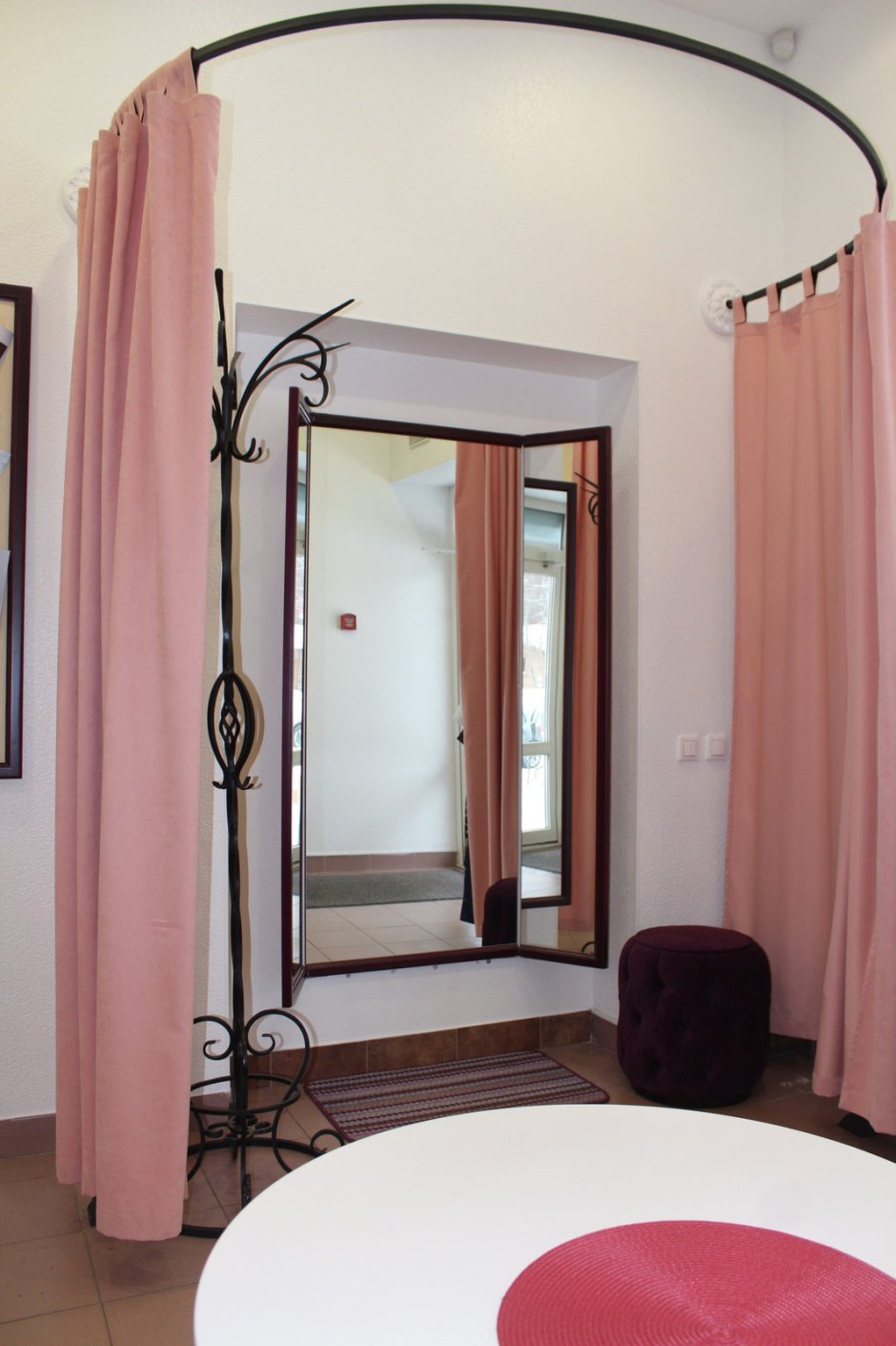 Кабина примерочная с зеркалом 1000х1000х2000 мм