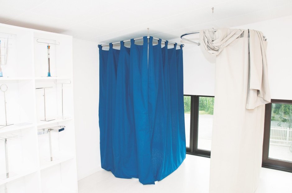 Стойки для примерочной