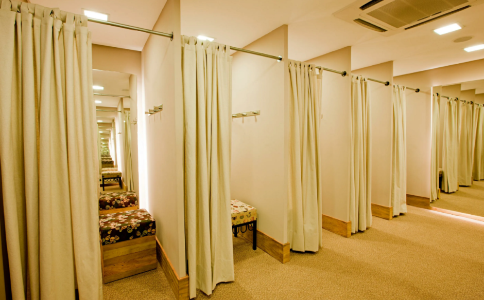 Круглая примерочная