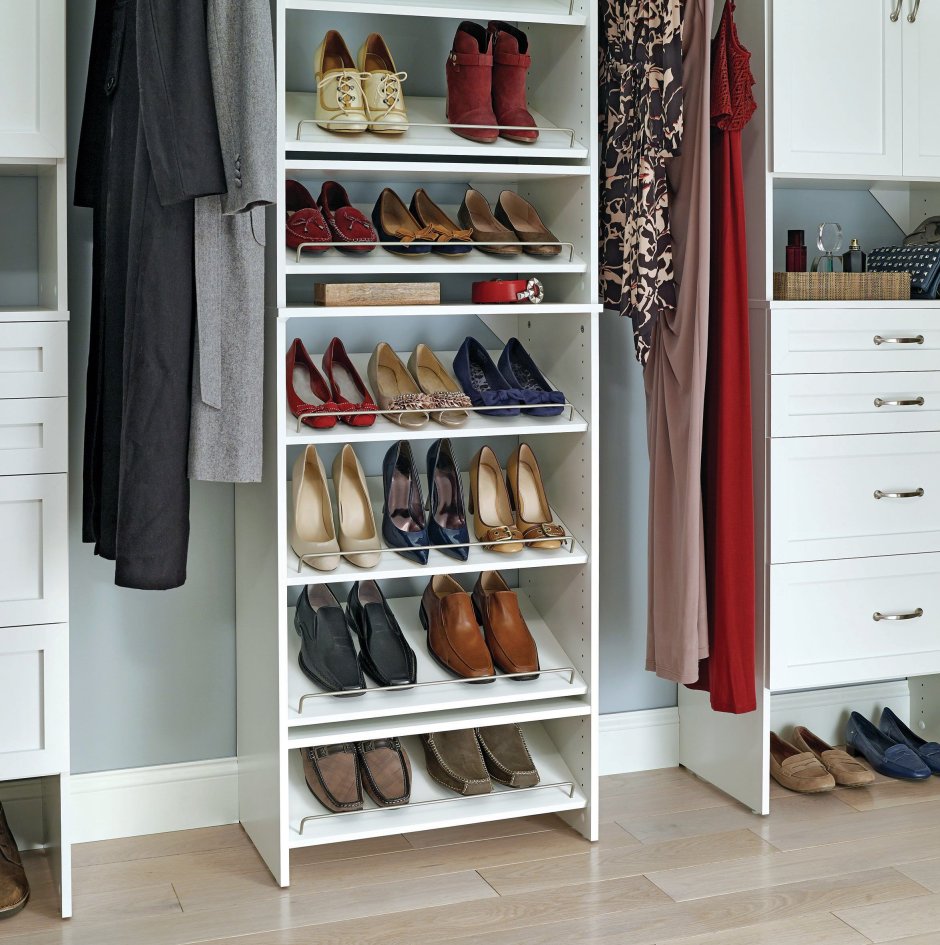 Полки для обуви в гардеробной