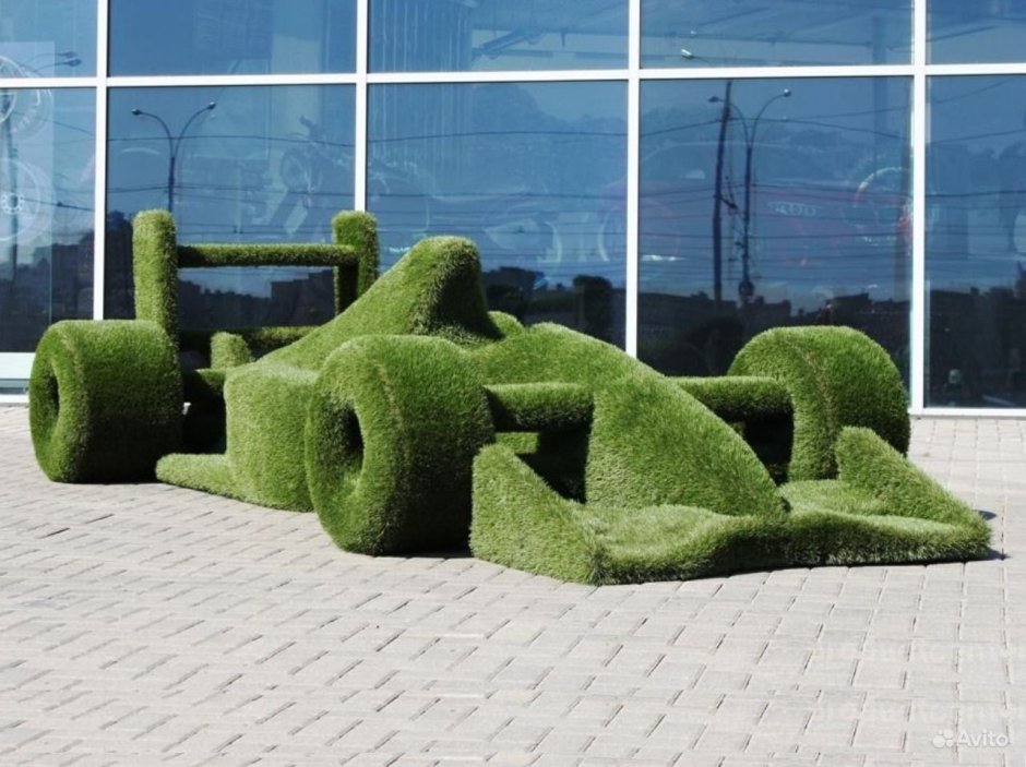 Фигуры из газона