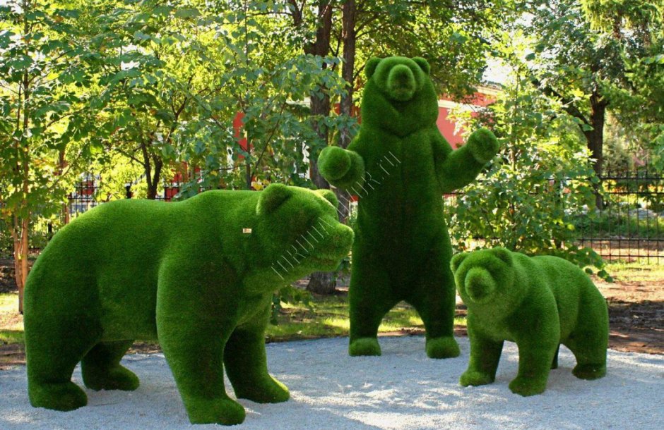 Фигурки из искусственной травы