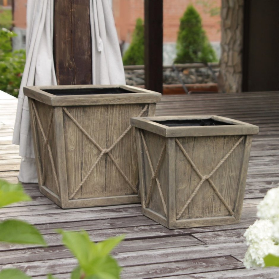 Цветочные вазоны уличные