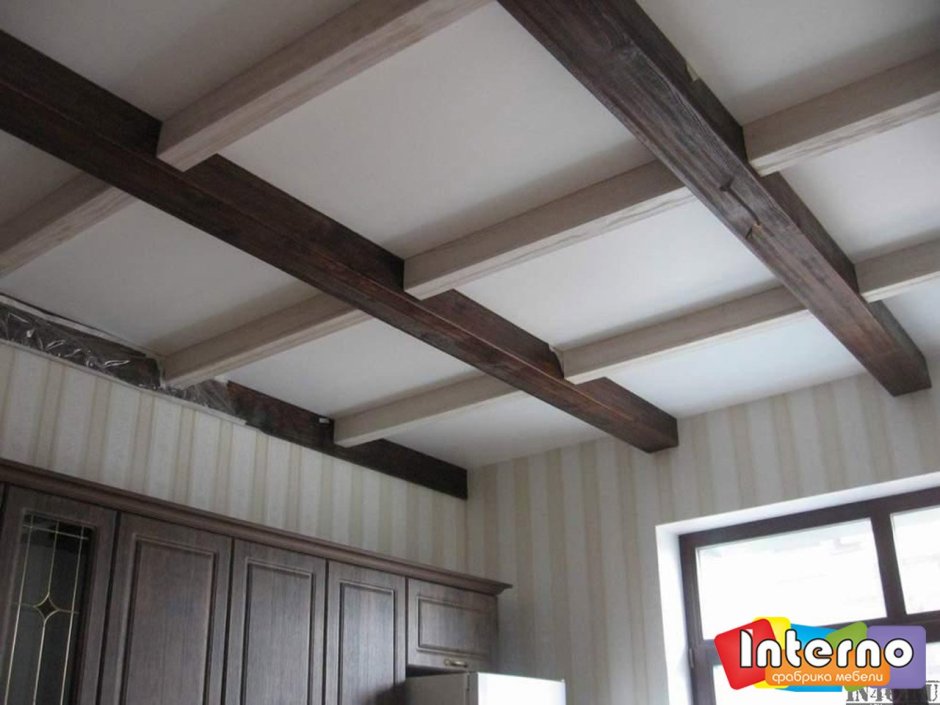 Потолочные фальшбалки в интерьер