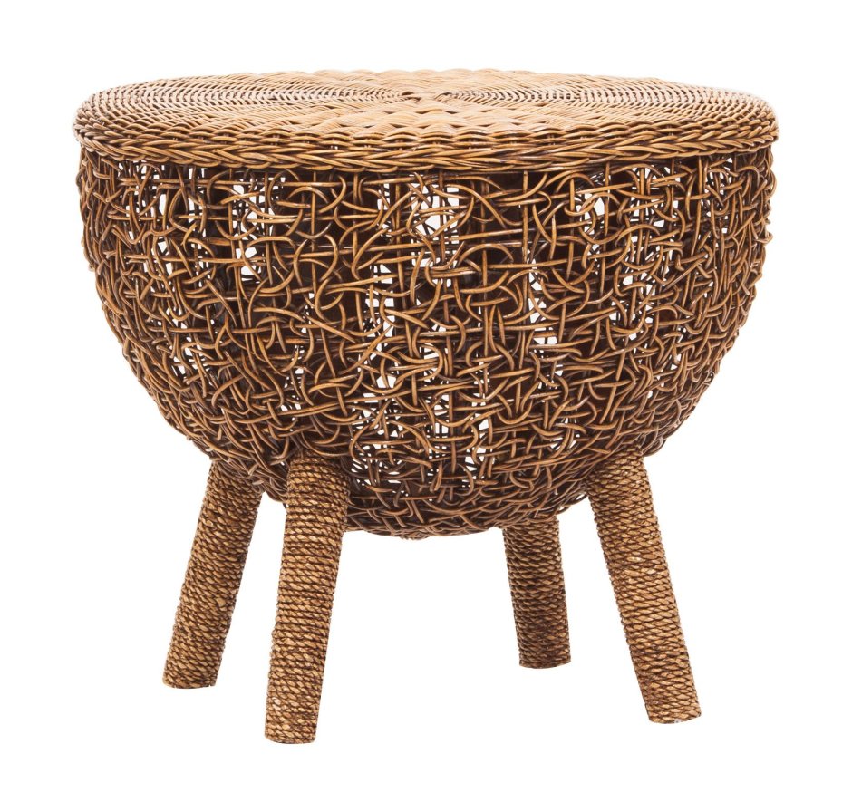 Столик из искусственного ротанга