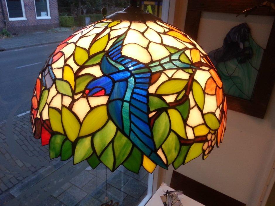 Витражный светильник
