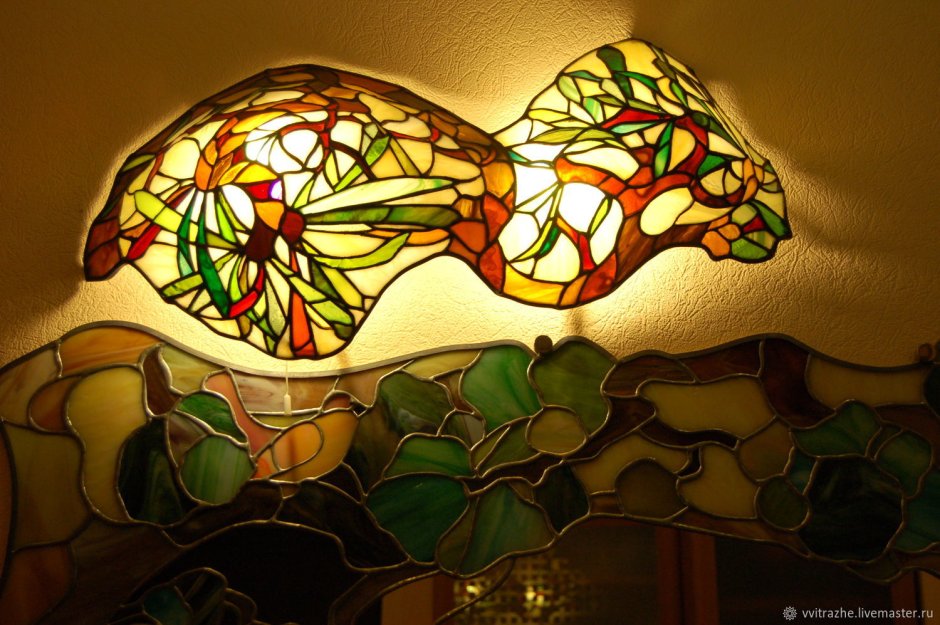 Лампа Тиффани настольная с бабочками