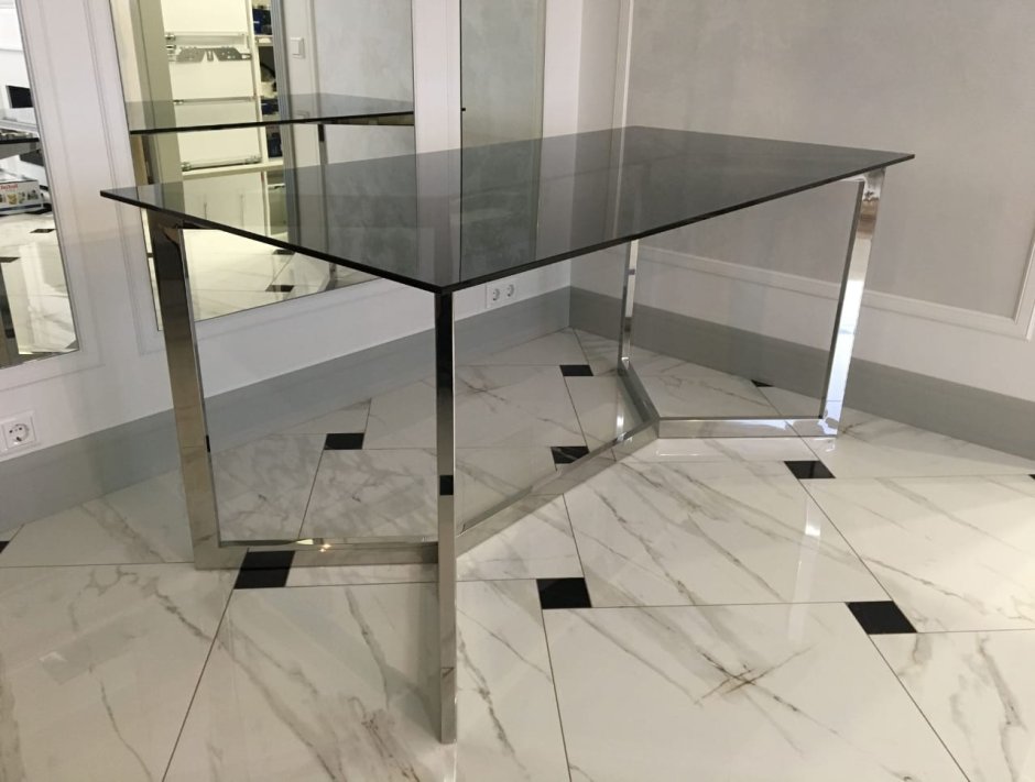 Стеклянный журнальный столик r43-253